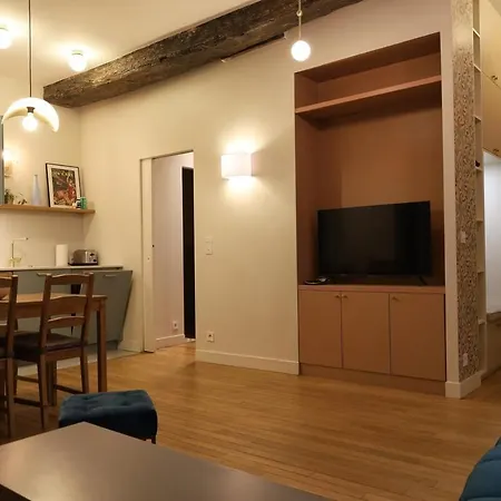 公寓 Bel Renove Dans Le Marais *