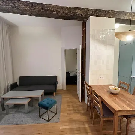 Bel Renove Dans Le Marais Apartment Paris